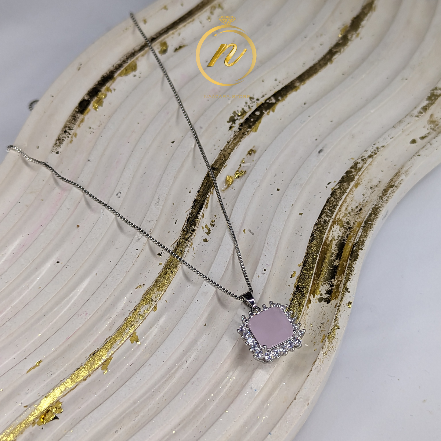 Chalcedony Pendant Necklace - Lightweight Luxurious