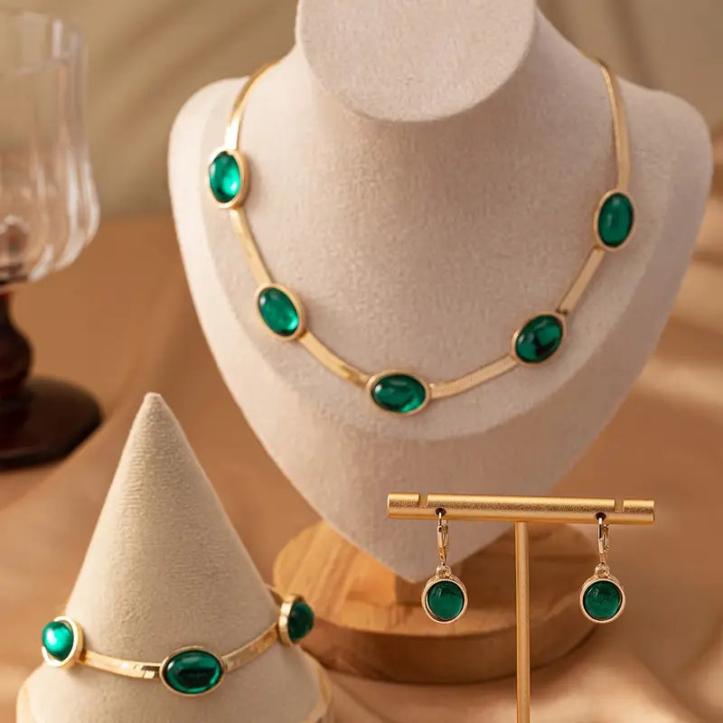 Vintage-Inspired Jewelry Set with Gemstone Pendant Necklace